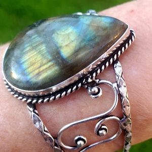 New Labradorite Silver Cuff Bracelet.